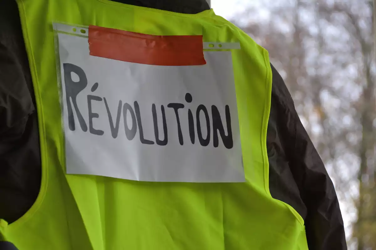 gilet jaune, révolutionne pétrole