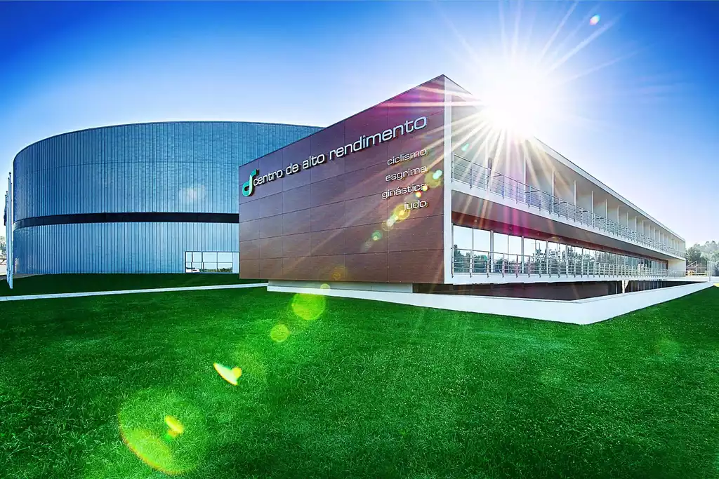 Octave Klaba et le plan Step Ahead 8 Data center IA