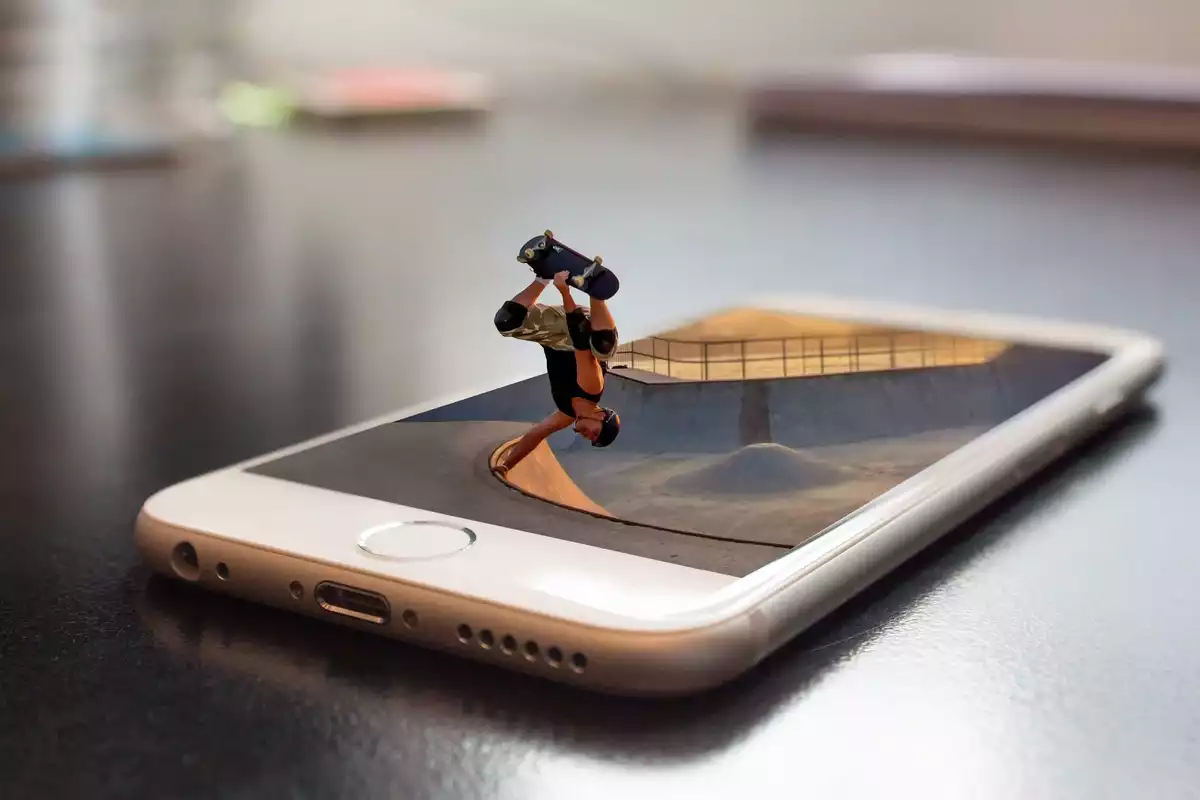 Carte SIM ou eSIM ? Découvrez pourquoi l'eSIM est en passe de remplacer la SIM physique et ce que cette évolution change pour les utilisateurs.